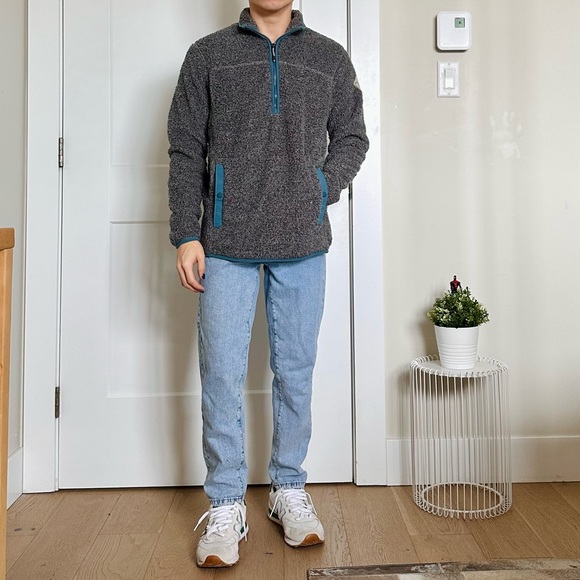 Eddie Bauer Sweater - Picture 2 of 5